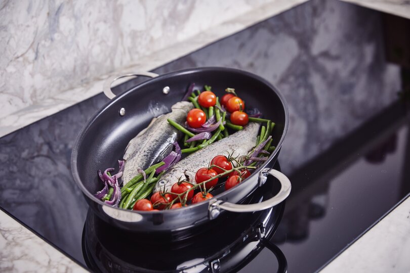 beka-specialty-fischpfanne-oval-antihaft-chrom image 3
