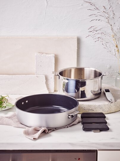 beka-evolution-sauteuse-antihaft-28-cm-alu-chrom image 3