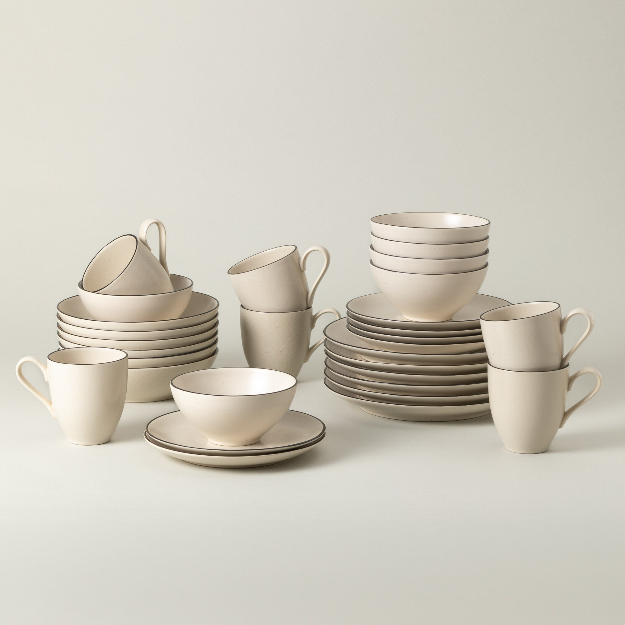 costa-nova-augusta-tafelservice-30-tlg-natural-preto-matt-becher image 1