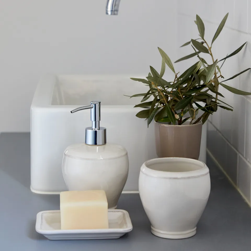 costa-nova-fontana-bath-nad111-seifenspender-wei-steinzeug image 1