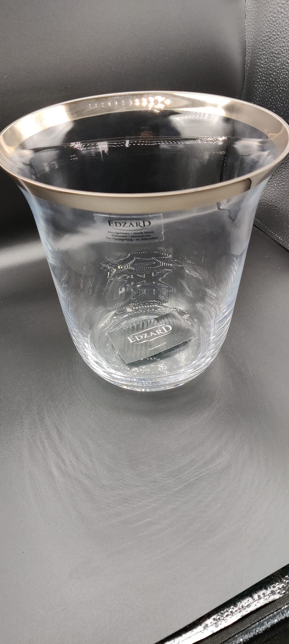 Solides Glas