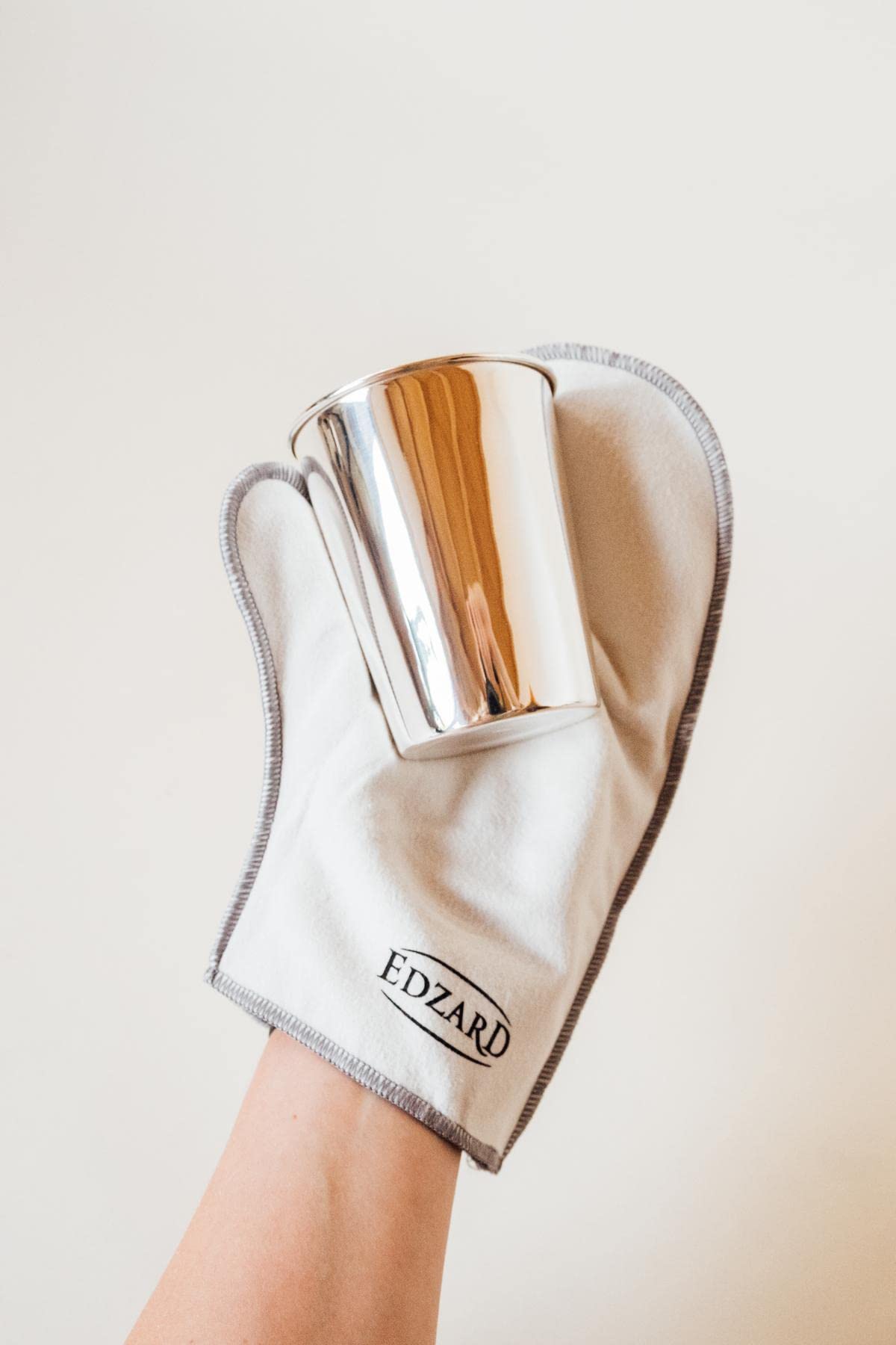 edzard-qualipolish-pflegehandschuhe-silber-1-paar image 3